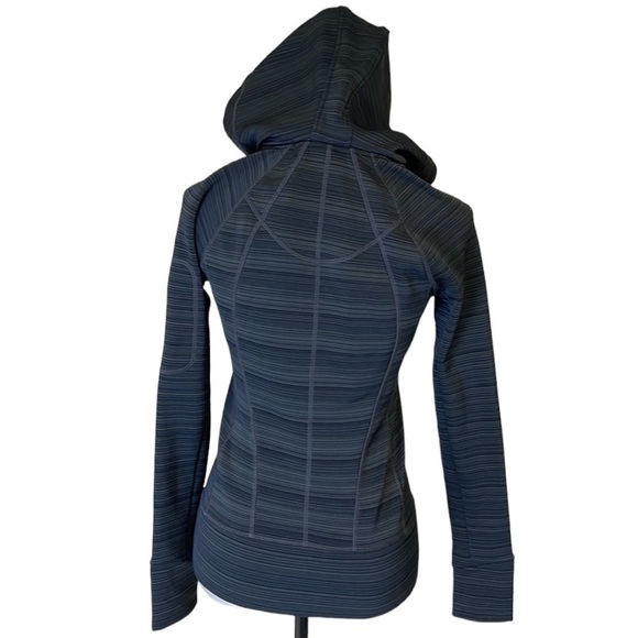 ATHLETA women’s zip up hoodie size XS - Picture 4 of 9
